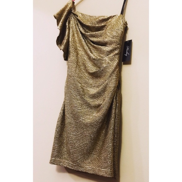 Metallic Party Dress. - Picture 5 of 6